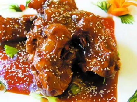 TIANJIAOJIUDIAN Отели рядом с достопримечательностью «Jiuquan Tianbao Scenic Area»