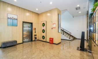 Tourist Shinning Hotel