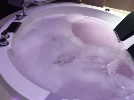 Tonghai Yunshang Impression Theme Hotel Отели рядом с достопримечательностью «Tonghai Confucian Temple»