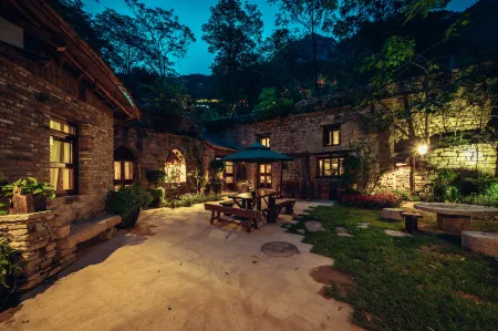 Yunqiu Mountain Kangjiaping Homestay