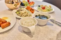 H Avenue Gwangalli Beach - breakfast
