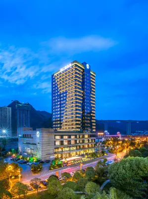 Grand Guesthouse Tongren Hotels near Sanjiang Park