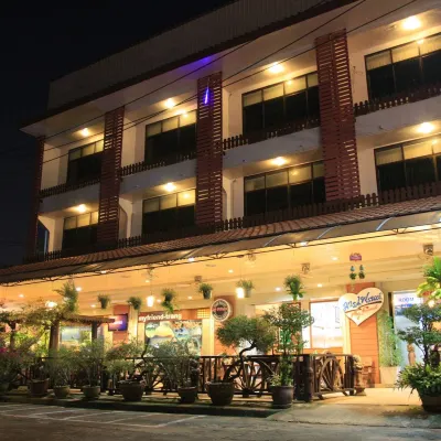 My Friends Hotel Hotels in der Nähe von Uhrturm Trang