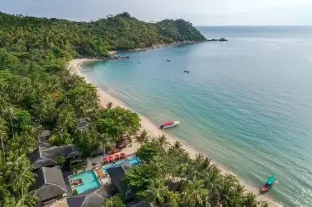 Anantara Rasananda Koh Phangan Villas Отели рядом с достопримечательностью «Bottle Beach»