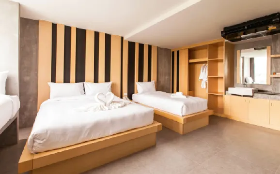 B2 Phuket Boutique & Budget Hotel