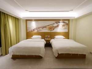 Bincheng Hotel (Dongxing Port Store)