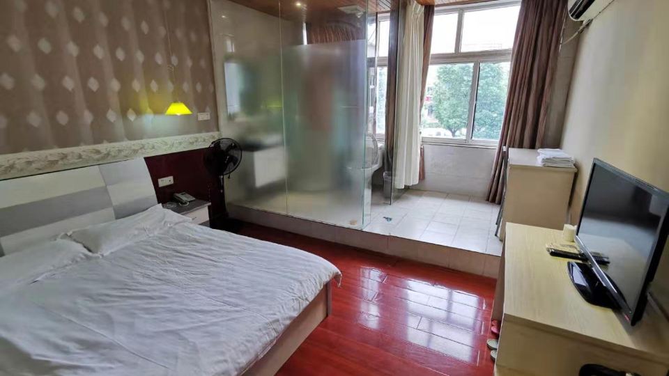 Ningbo 365 Days Hotel