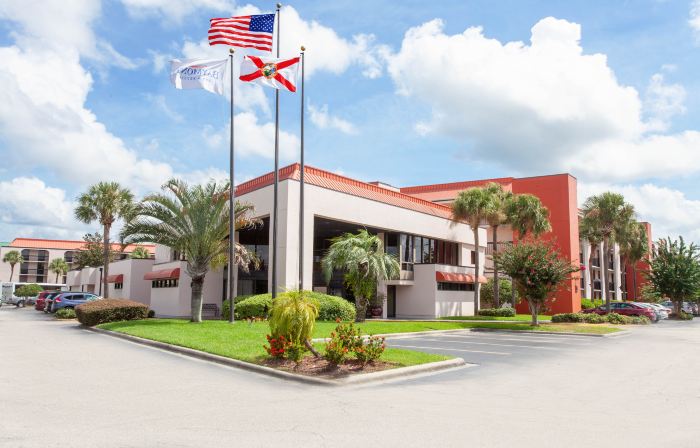 Grand Hotel Orlando at Universal Blvd - Shuttle to Theme Parks