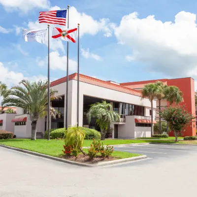 Grand Hotel Orlando at Universal Blvd - Shuttle to Theme Parks โรงแรมใกล้สวนสนุก Fun Spot America
