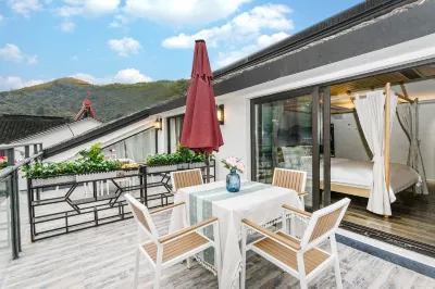 Lanhu Xiaozhu Hostel Hotels near Dongshan Shopping Mall