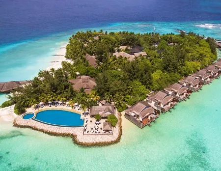 Taj Coral Reef Resort & Spa Maldives Отели в г. Maaranfushi