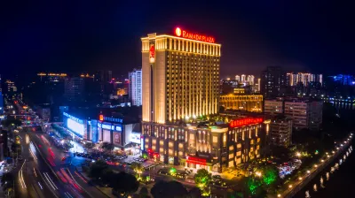 Ramada Plaza by Wyndham Shaoguan City Centre Hotels in Shaoguandong Railway Station/The History East Street