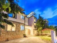 Dali Ruchu · Fangzai Scenic Apartment