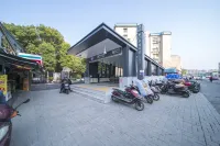 7 Days Premium Hotel (Changsha Yuelu Mountain Lake Store) - vue sur la montagne