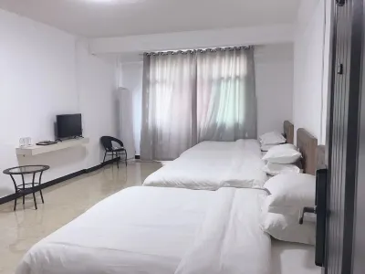 Funing Royal Posthouse Hotels in Suining