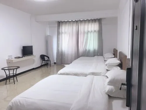 Funing Royal Posthouse Hotels in Suining