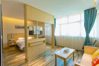 Super 8 Hotel (Xinxiang Huixian Branch) Hotels in Huixian