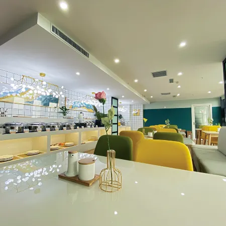 Mercure Lizun Hotel (Hebi East High-speed Railway Station)