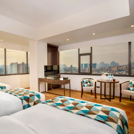 Lingui Hotel (Guilin Railway Station Elephant Trunk Mountain Park Branch)