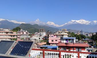 New Pokhara Lodge - Pokhara Lakeside