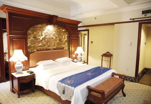 1. 구이 징 호텔..