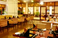 The Blue Water - Geoffrey Bawa Heritage Resort Hotel - breakfast