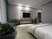 单色酒店(滕州汽车总站店) - 舒适大床房