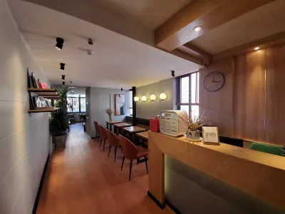 Dengba Hostel Shanghai Guilinroad Branch Các khách sạn gần 7-ELEVEN