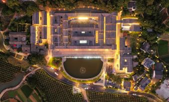 Huizhou autumn long valley home stay