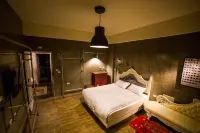 Oia Cafe Hostel - 2-Star