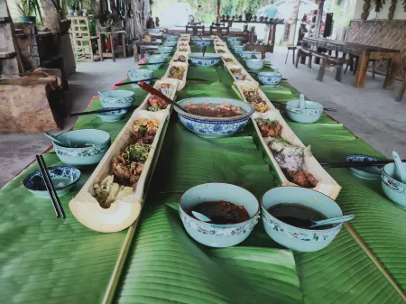 Yunsu RV Camp Отели в г. Цюнчжон