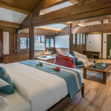 Artistic Suite Отели рядом с достопримечательностью «Улица Сыфан»
