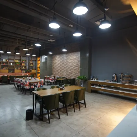 James Joyce Coffetel Hotel (Xinji International Leather City)