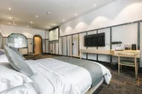 Lesu Art Hotel (Urumqi Wanda Plaza) - Romantic
