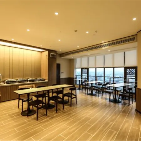 HanTing Hotel (Jieshou Railway Station)