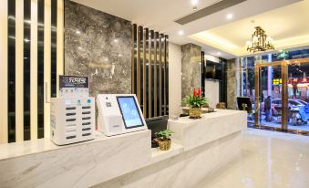Guilin Sanyouyimu Hotel (Two Rivers and Four Lakes East and West Lane)