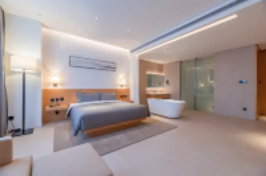 Impression Lanting Leisure Hotel (Jinan West Railway Station Impression Jinan Quanshijie)