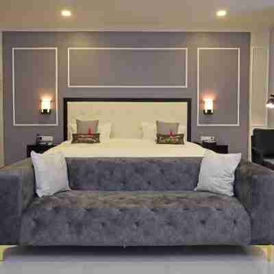 Queenco Hotel & Casino Rooms