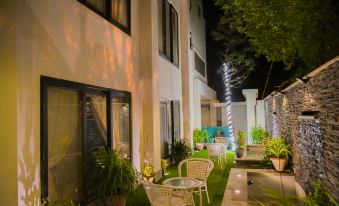 Orchards Cottage Hotel