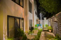 Orchards Cottage Hotel