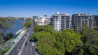 Inn on the Park Apartments فنادق في Taringa