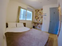 Iza Enoshima Guest House and Bar Hotels in 