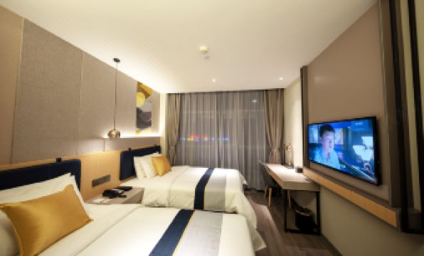 Homeinn Selected Hotel (Zhangjiakou Xuanhua Xuanfu Avenue North Railway Station)