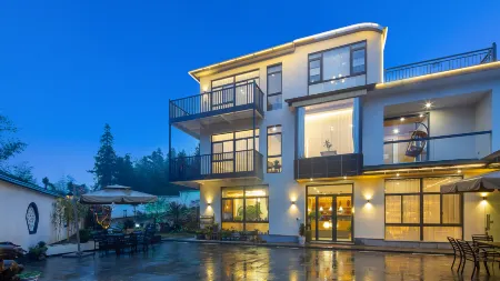 Anji Lanshe Homestay (Zhongnan Baicaoyuan Yuan Anji Natural Museum Branch) Отели рядом с достопримечательностью «Zhejiang Institute of Technology (Anji Campus)»