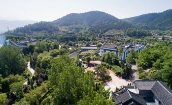 Laoshan Academy hotel