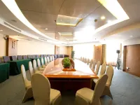 Baoding International Club Hotel(Zhili Anjia Zhaobing Restaurant) Hotels near Baoding Library