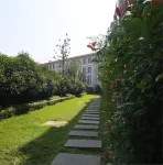 Sanmenxia Feicui Lichi Hot Spring Resort Hotel فنادق في سانمنشيا