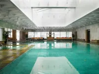 Financier Executive Residence - Condos