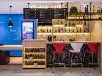 Ibis Hotel (Hangzhou Future Technology City Haichuangyuan) Hotels near Alibaba Future Technology Zone