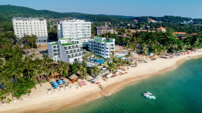 日落海灘水療度假村